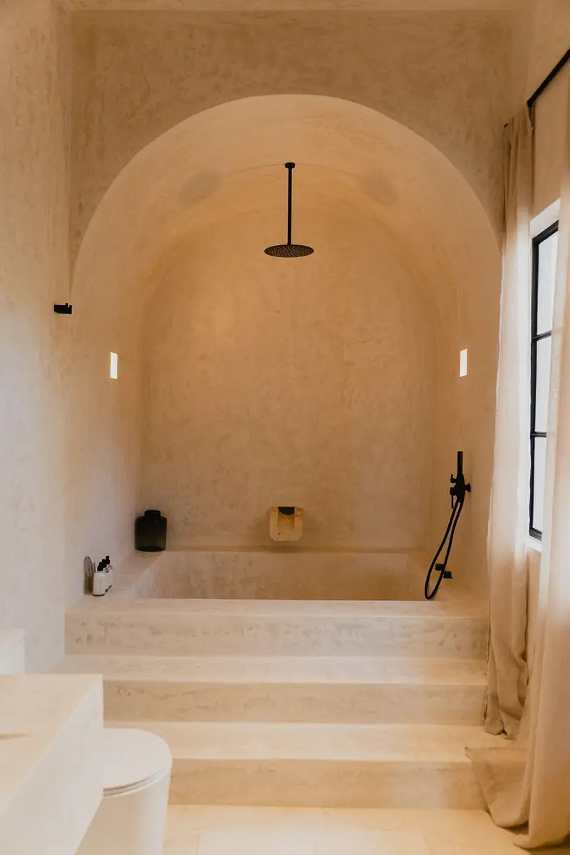 Altar — arched bathroom and tub